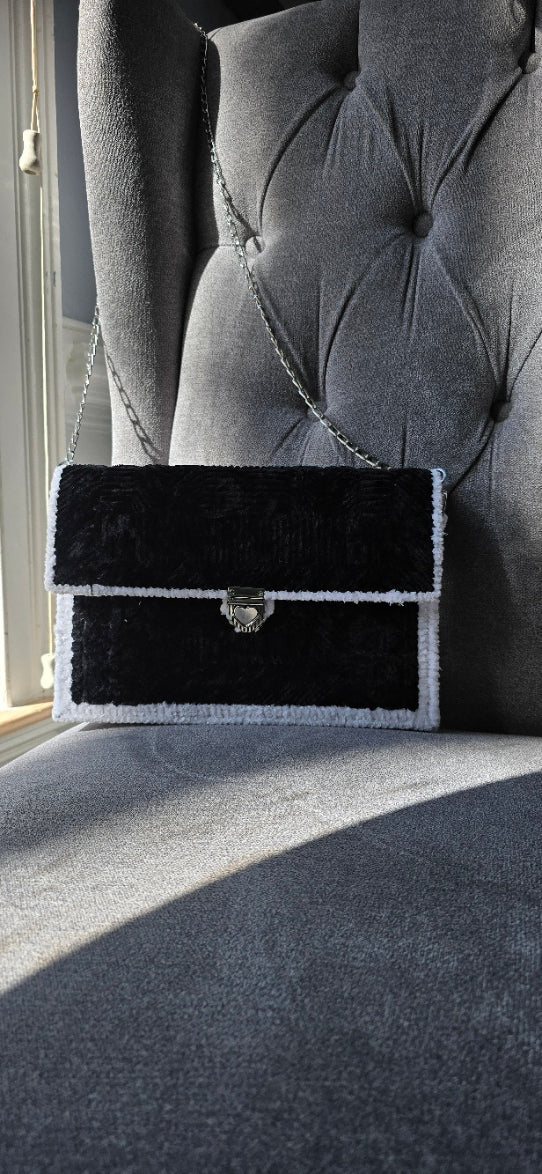 THE VELVET - Elegance Elivated